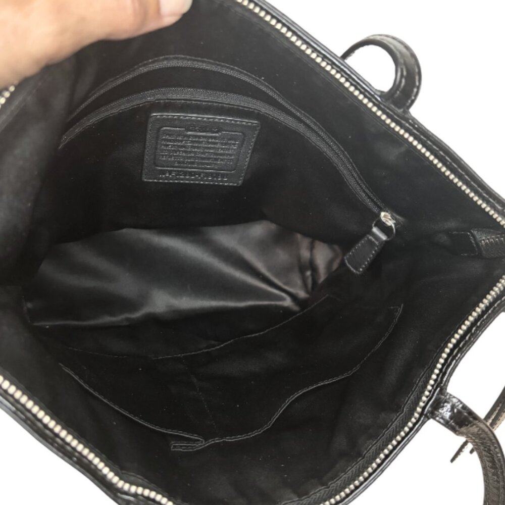 Coach Large Signature Black Patent Leather Shoulder Handbag - Picture 7 of 10